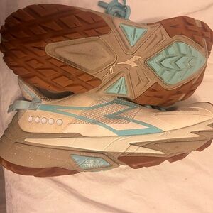 Diadora Women's Athletic Shoes in Cream and Aqua